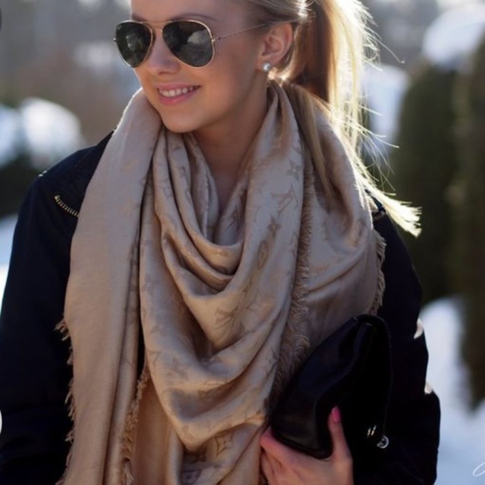 Louis Vuitton shawl - Picture 10 of 10